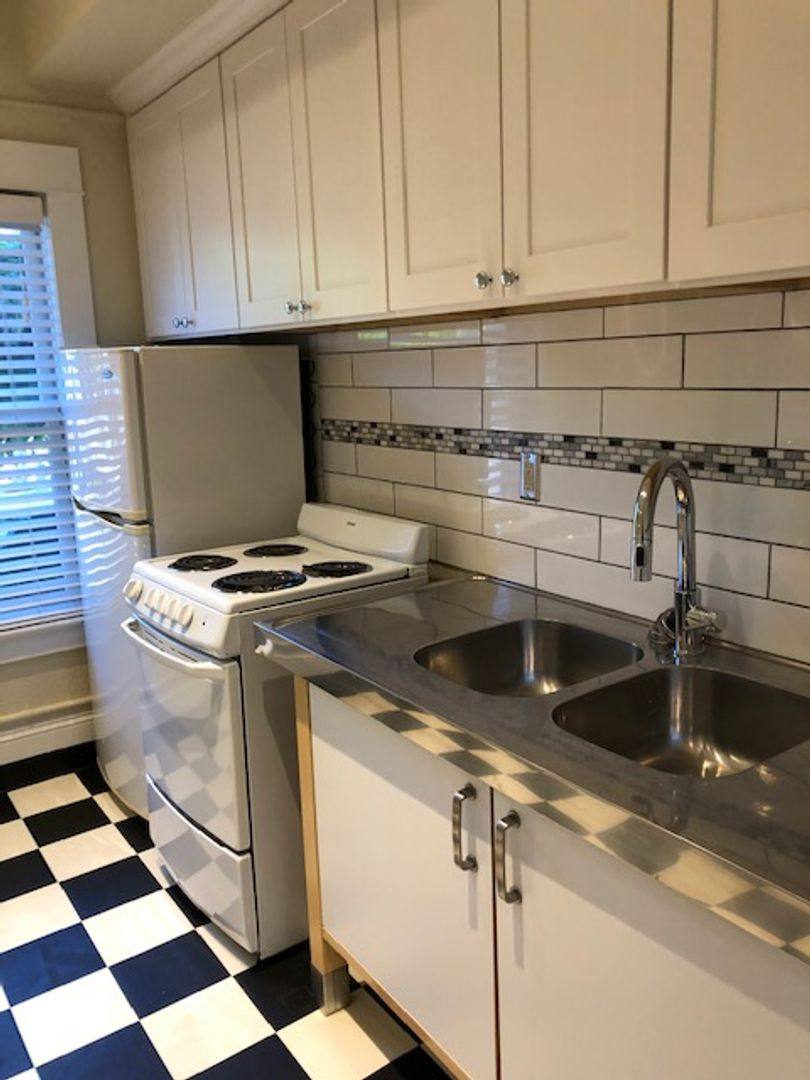 Apartment for rent at 810 NE Couch St, Portland, OR 97232