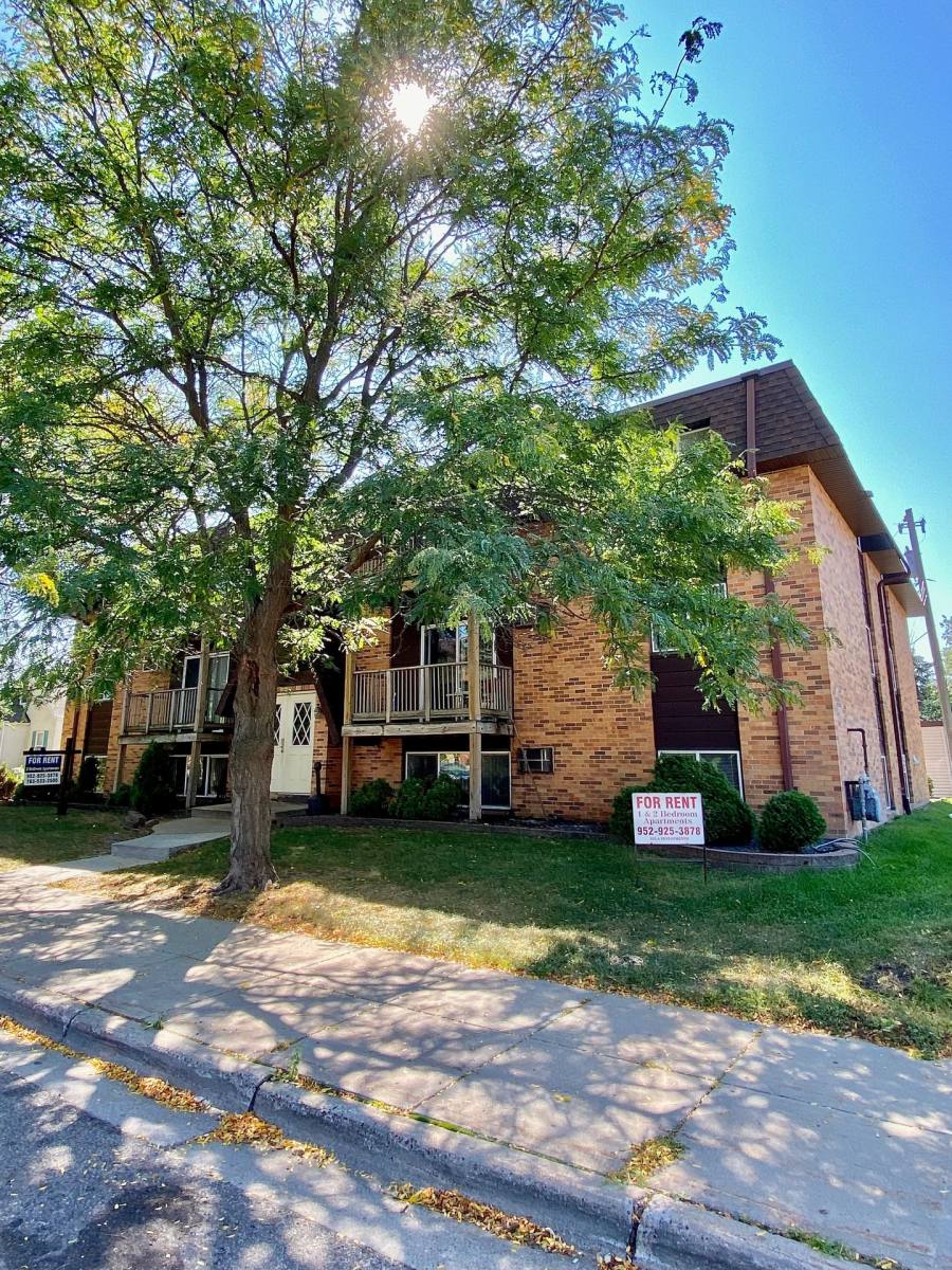 Apartment for rent at 3927 W Broadway, Minneapolis, MN 55422
