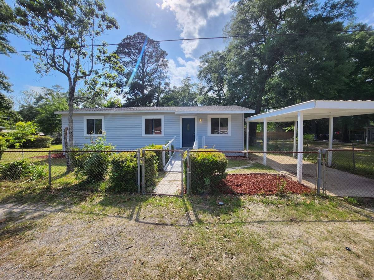 House for rent at 8011 Regiment Dr, Pensacola, FL 32534