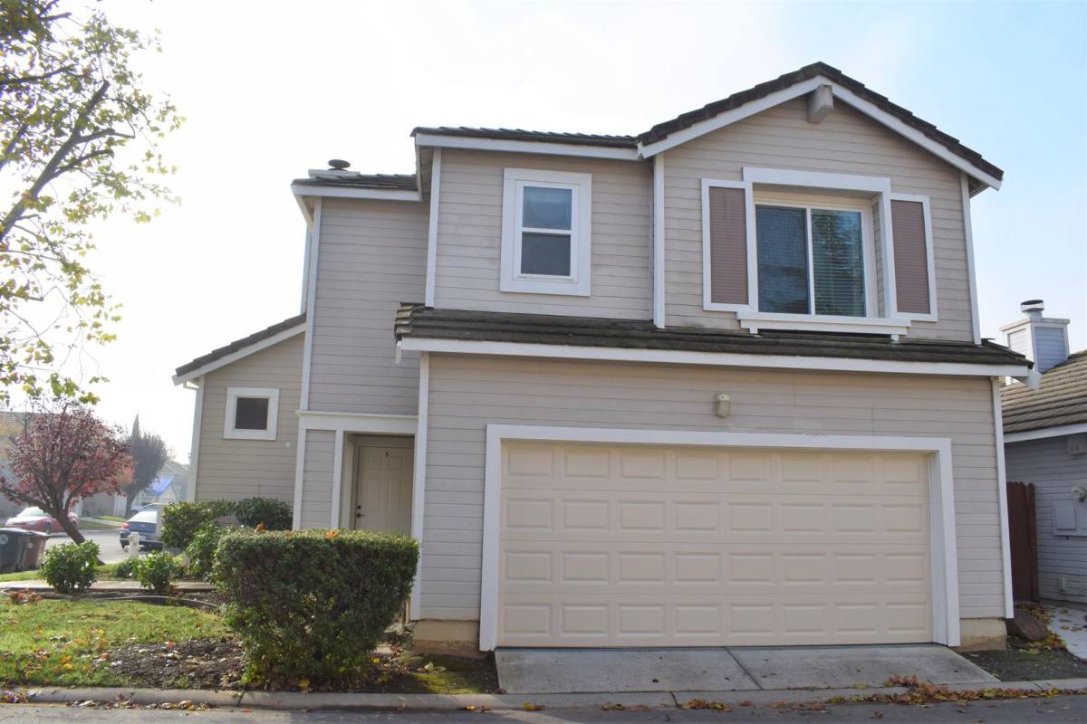 House for rent at 9274 Laguna Pointe Way, Elk Grove, CA 95758