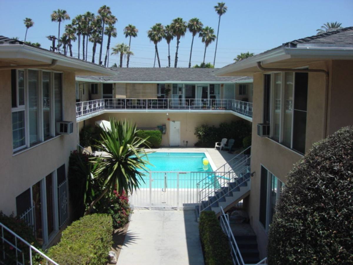Apartment for rent at 1834 N Harvard Blvd, Los Angeles, CA 90027