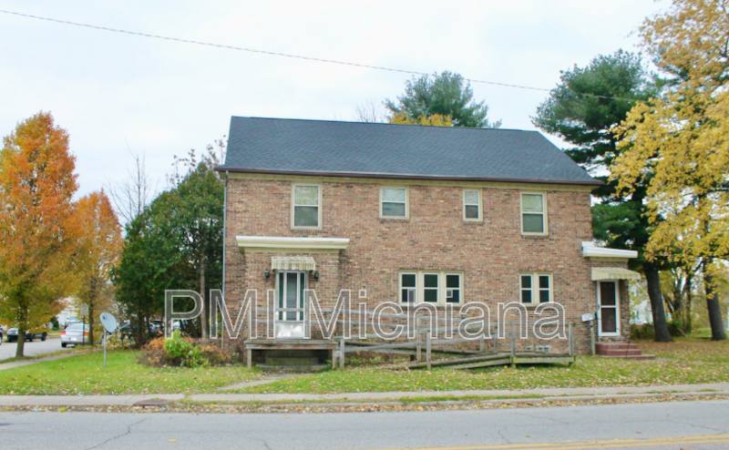 Apartment for rent at 338 N Olive St #A, South Bend, IN 46628