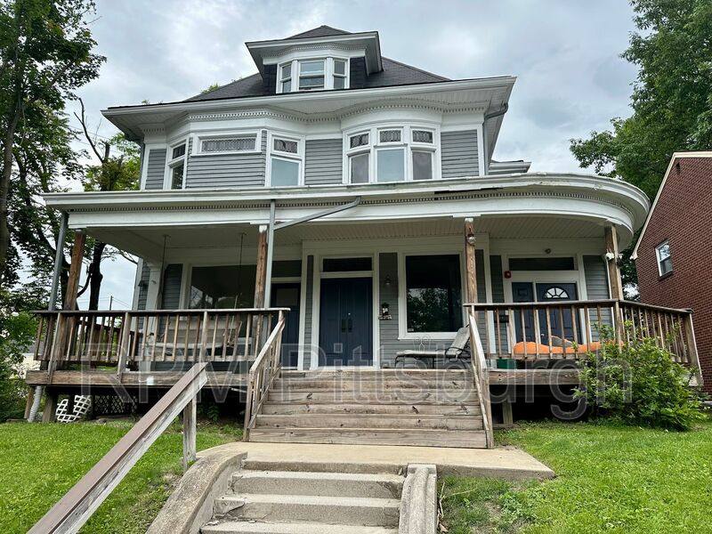Apartment for rent at 504 Coal St, Pittsburgh, PA 15221