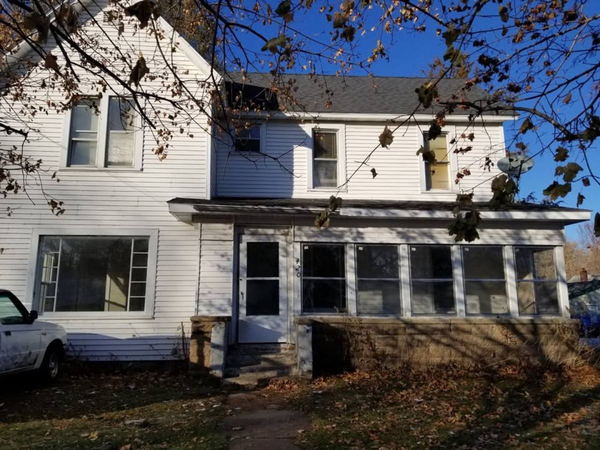 Apartment for rent at 420 Maple St, Eau Claire, WI 54703