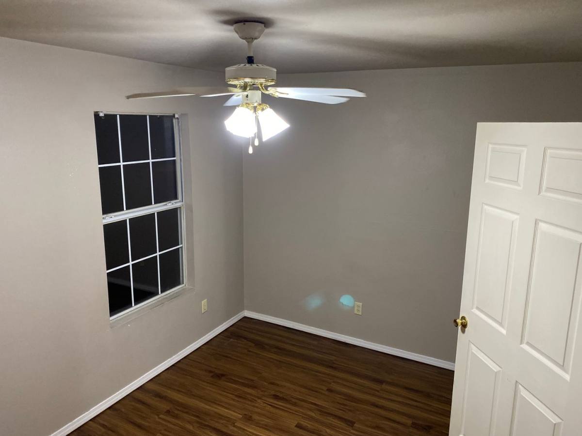 Apartment for rent at 980 W Cleveland St #8, Fayetteville, AR 72701