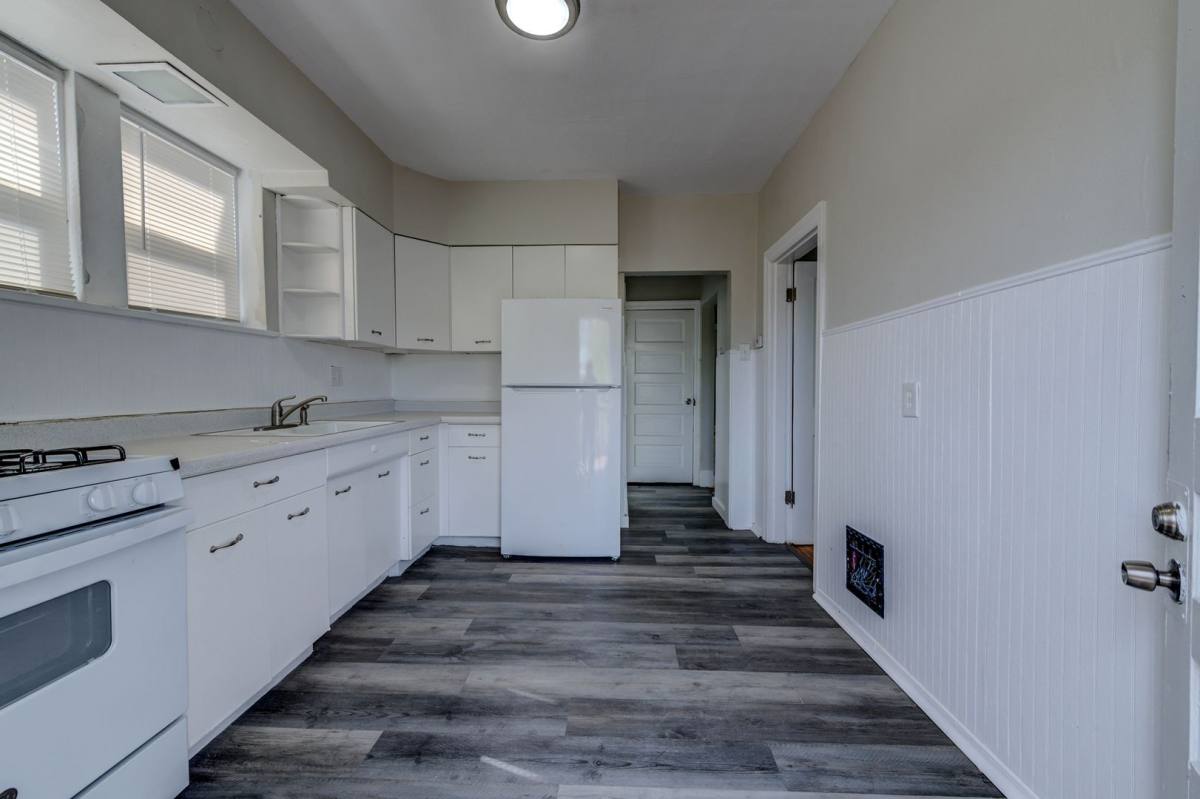 Apartment for rent at 3953 Tholozan Ave, Saint Louis, MO 63116