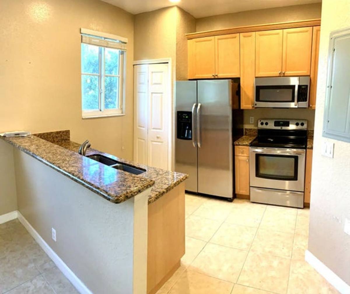 Townhouse for rent at 421 Bayfront Dr, Boynton Beach, FL 33435