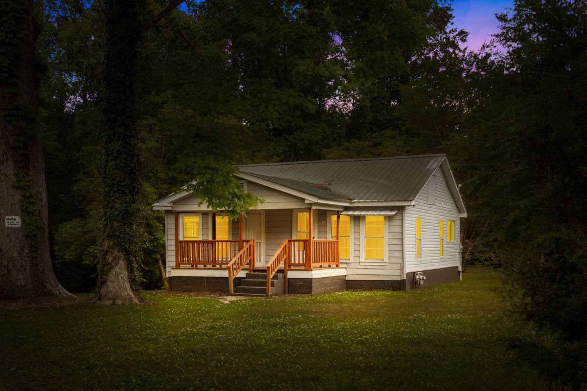 House for rent at 1252 Dogwood Rd, Adamsville, AL 35005