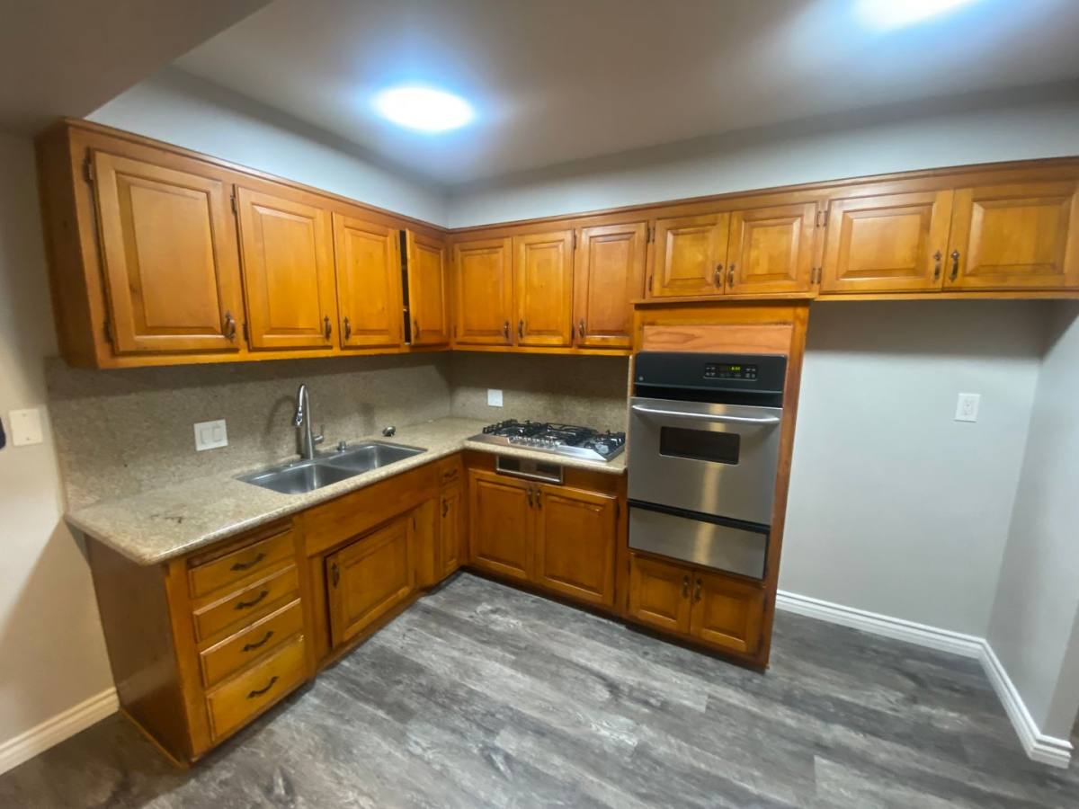 Apartment for rent at 930 W Balboa Blvd, Newport Beach, CA 92661