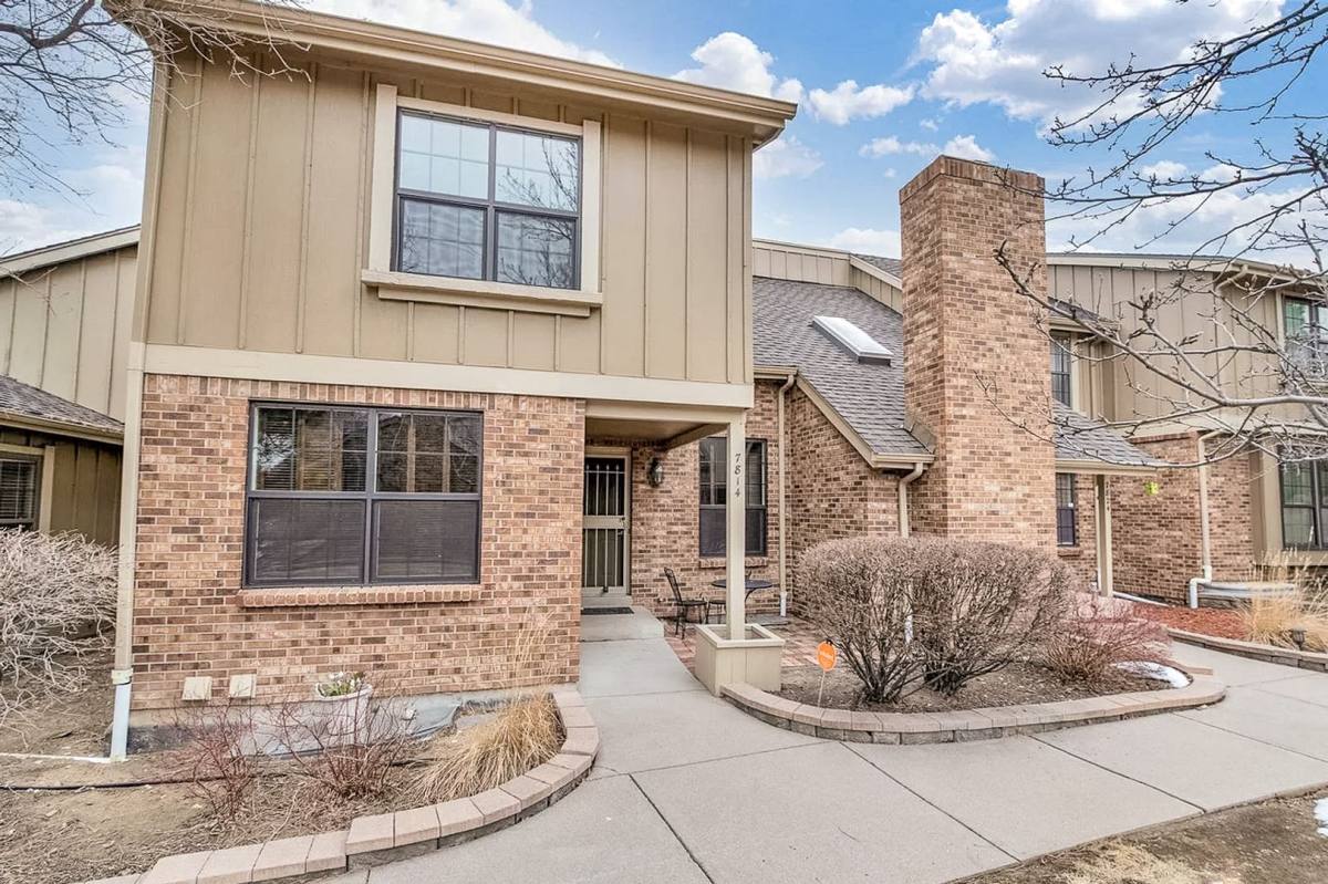 House for rent at 7814 E Phillips Circle, Englewood, CO 80112