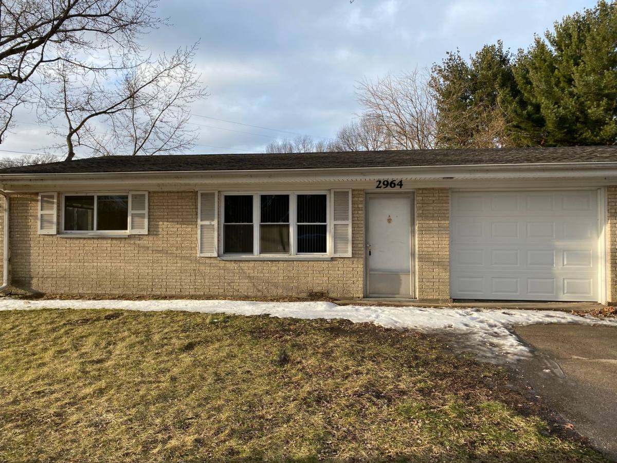 House for rent at 2964 Mansueto Dr, Stevensville, MI 49127