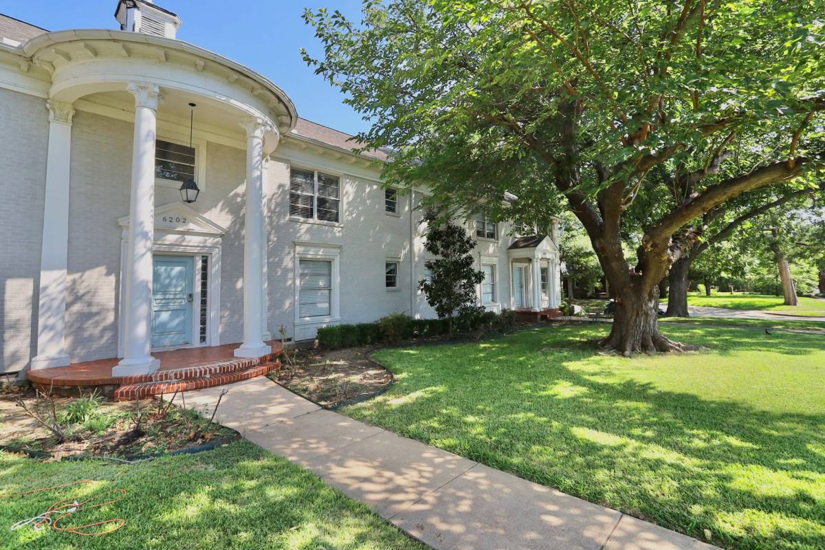 Apartment for rent at 6202 Gaston Ave, Dallas, TX 75214