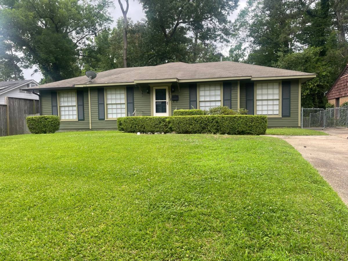 House for rent at 1055 Southfield Rd, Shreveport, LA 71106