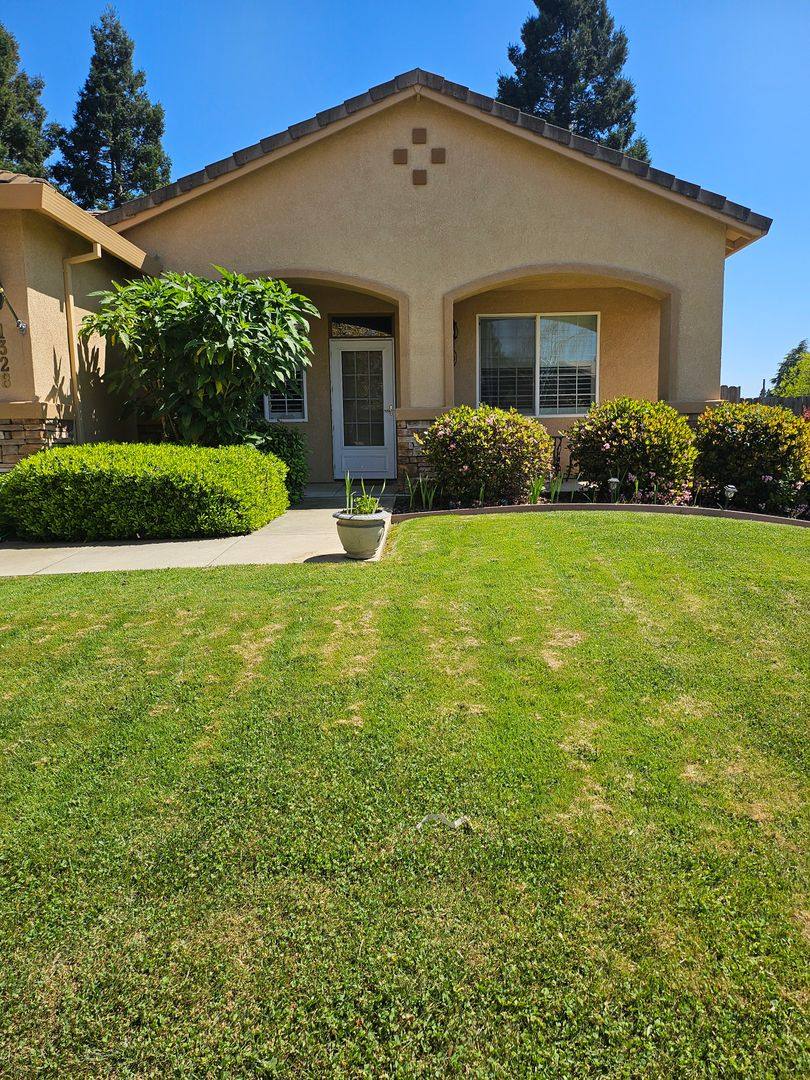 House for rent at 1328 Tres Picos Dr, Yuba City, CA 95993