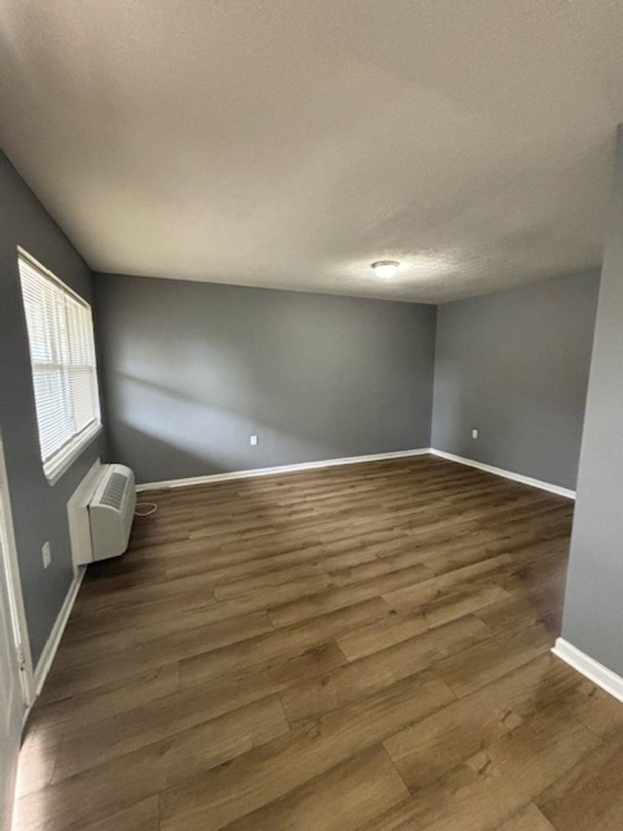Apartment for rent at 433 Wood Creek Dr, Radcliff, KY 40160