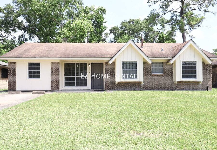 House for rent at 6415 Heath St, Houston, TX 77016