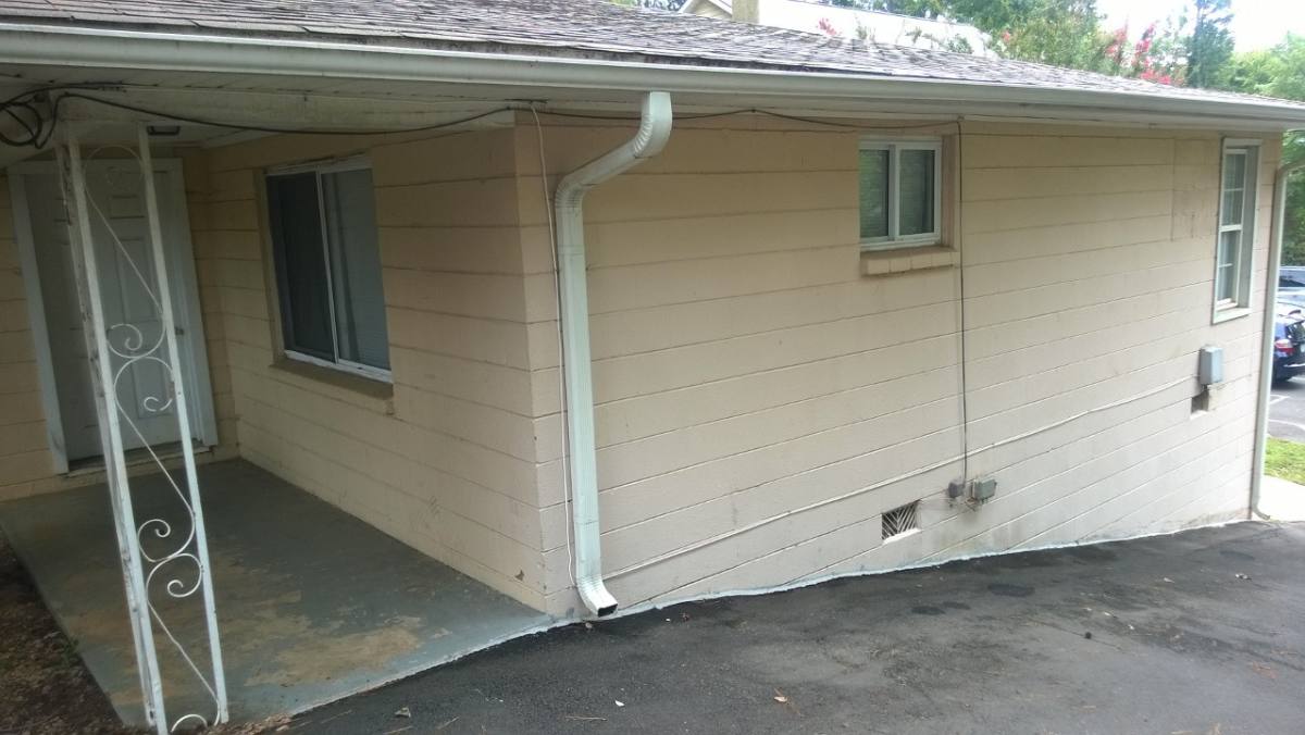 Apartment for rent at 2719 Avent Ferry Rd, Raleigh, NC 27606