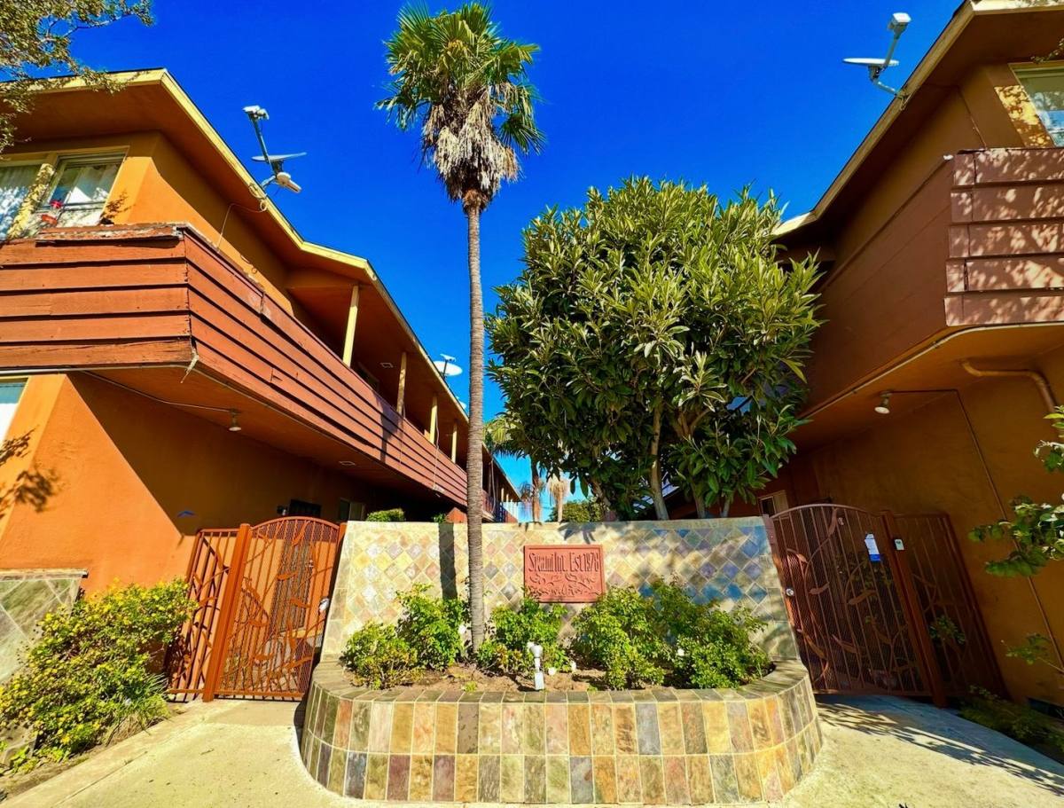 Apartment for rent at 1661 W 182nd St, Gardena, CA 90248