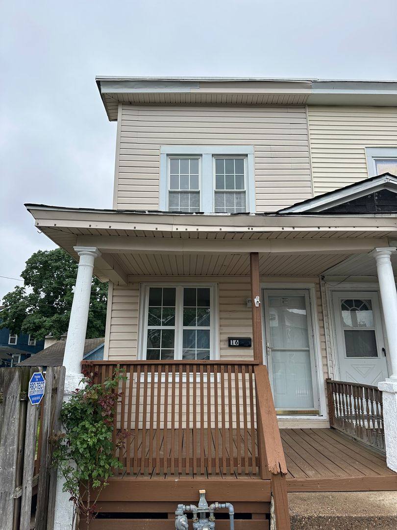 Townhouse for rent at 16 Richardson Ave, Marcus Hook, PA 19061