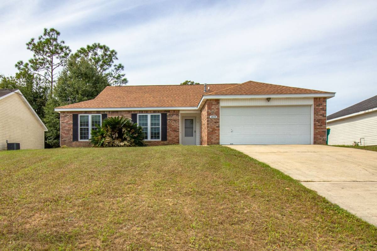 House for rent at 4724 Whitewater Lane, Crestview, FL 32539