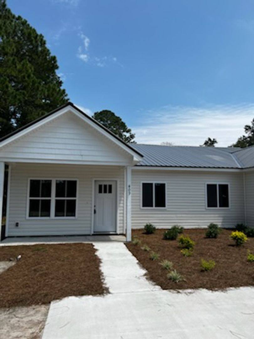 Apartment for rent at 409 Carter Rd, Walthourville, GA 31333