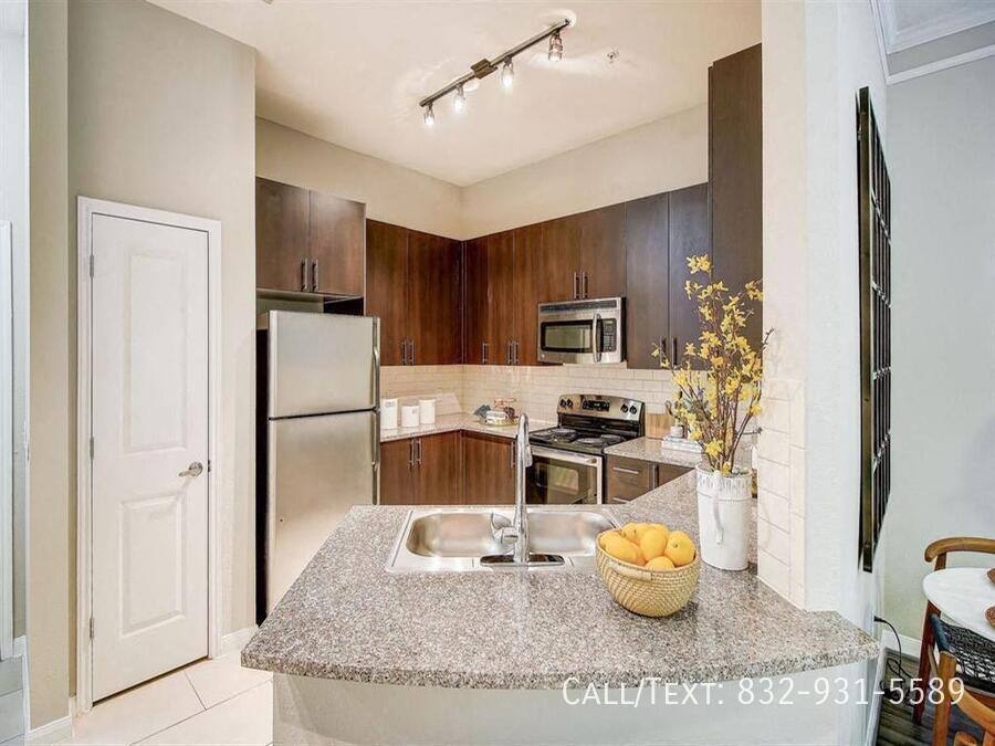 Apartment for rent at 225 S Heights Blvd #ABH1, Houston, TX 77007