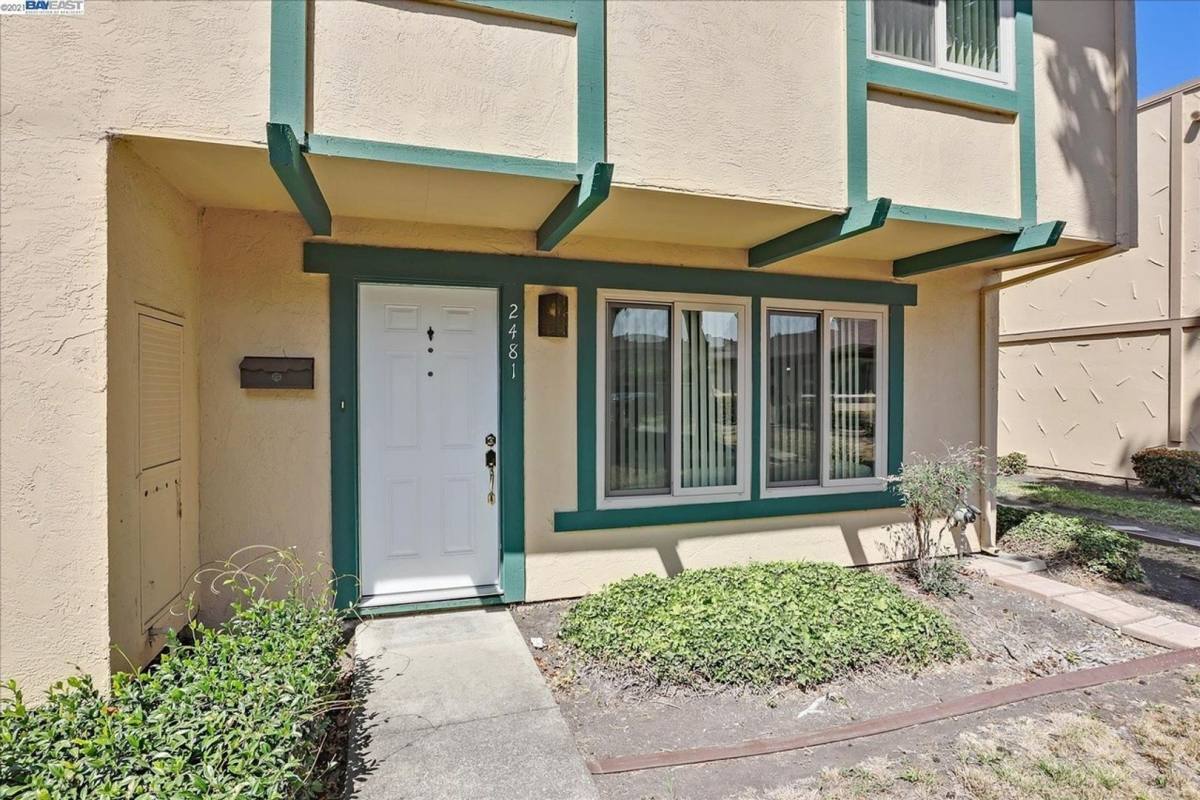 Townhouse for rent at 2481 Arf Ave, Hayward, CA 94545