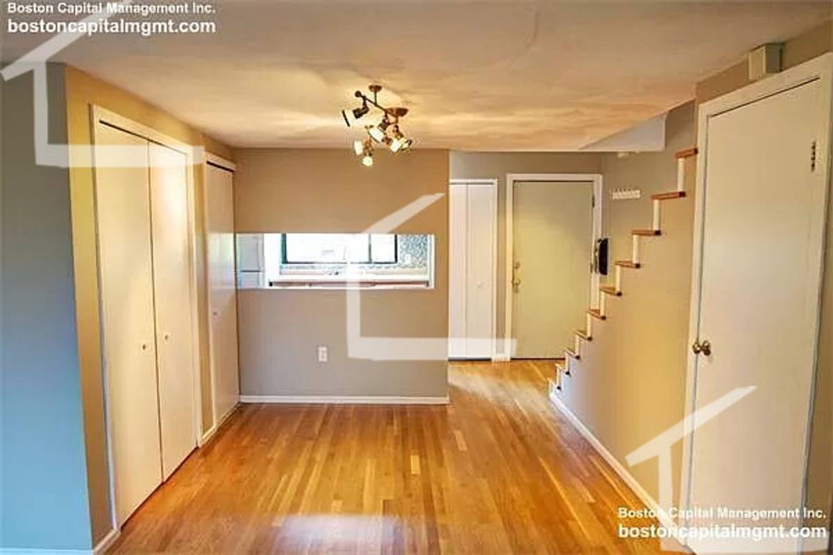 Townhouse for rent at 183 Allston St #2B, Allston, MA 02134