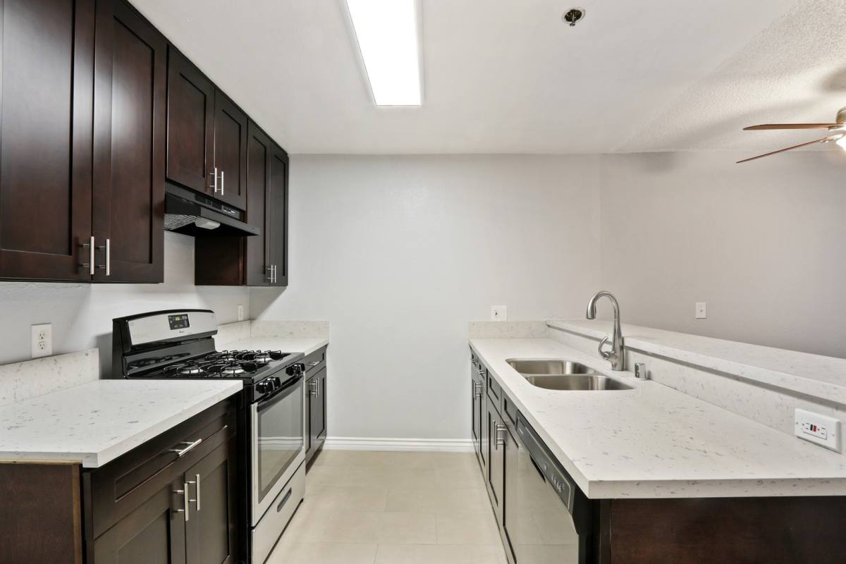 Apartment for rent at 369 S Columbia Ave, Los Angeles, CA 90017