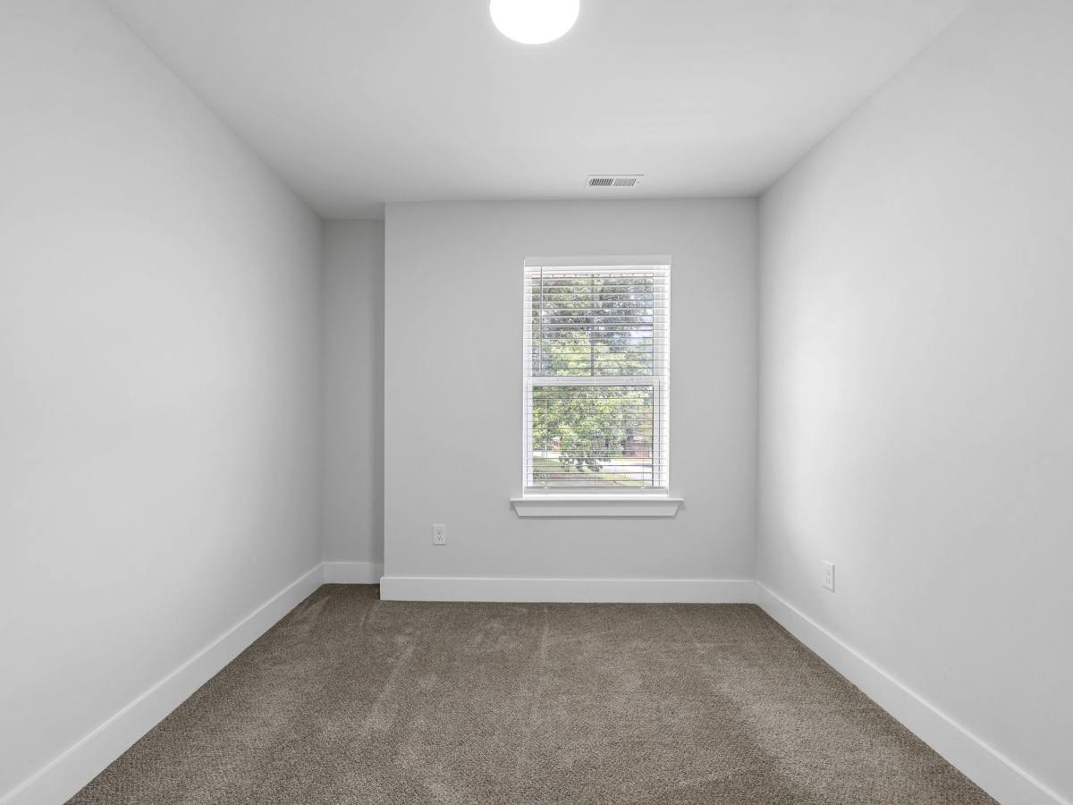 Townhouse for rent at 142 Oakwood Ave, Spartanburg, SC 29302