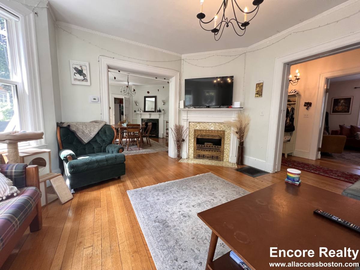 Apartment for rent at 9 Kenwood #1, Brookline, MA 02446