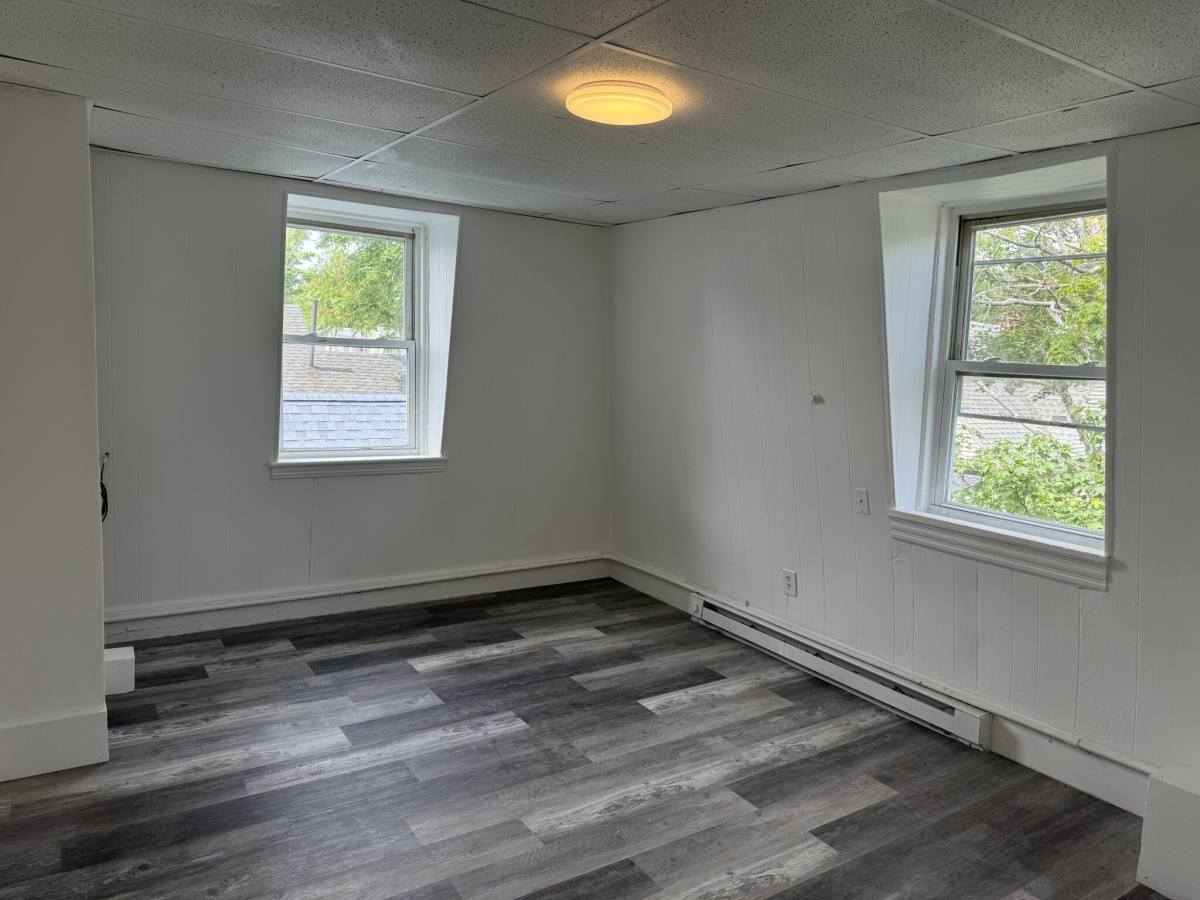 Apartment for rent at 38 Benefit St #3R, Worcester, MA 01610