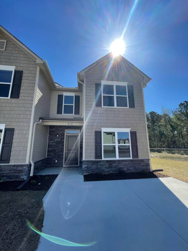 Townhouse for rent at 312 Glenellen Loop Rd, Midway Park, NC 28544