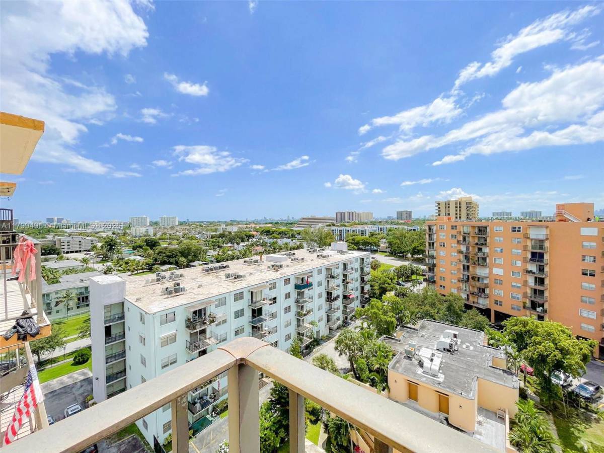 Apartment for rent at 1470 NE 125th Terrace #PH3, Miami, FL 33161
