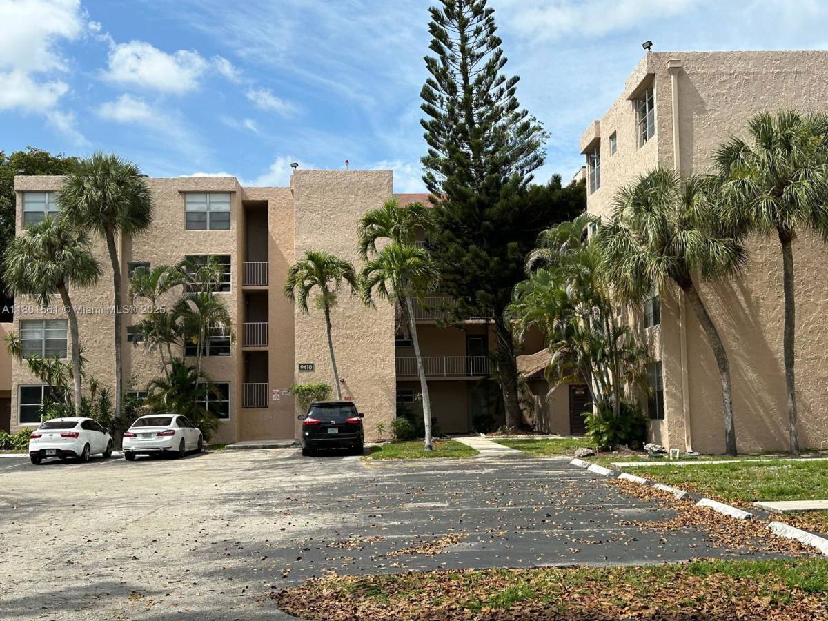 Apartment for rent at 9410 Live Oak Place #305, Fort Lauderdale, FL 33324