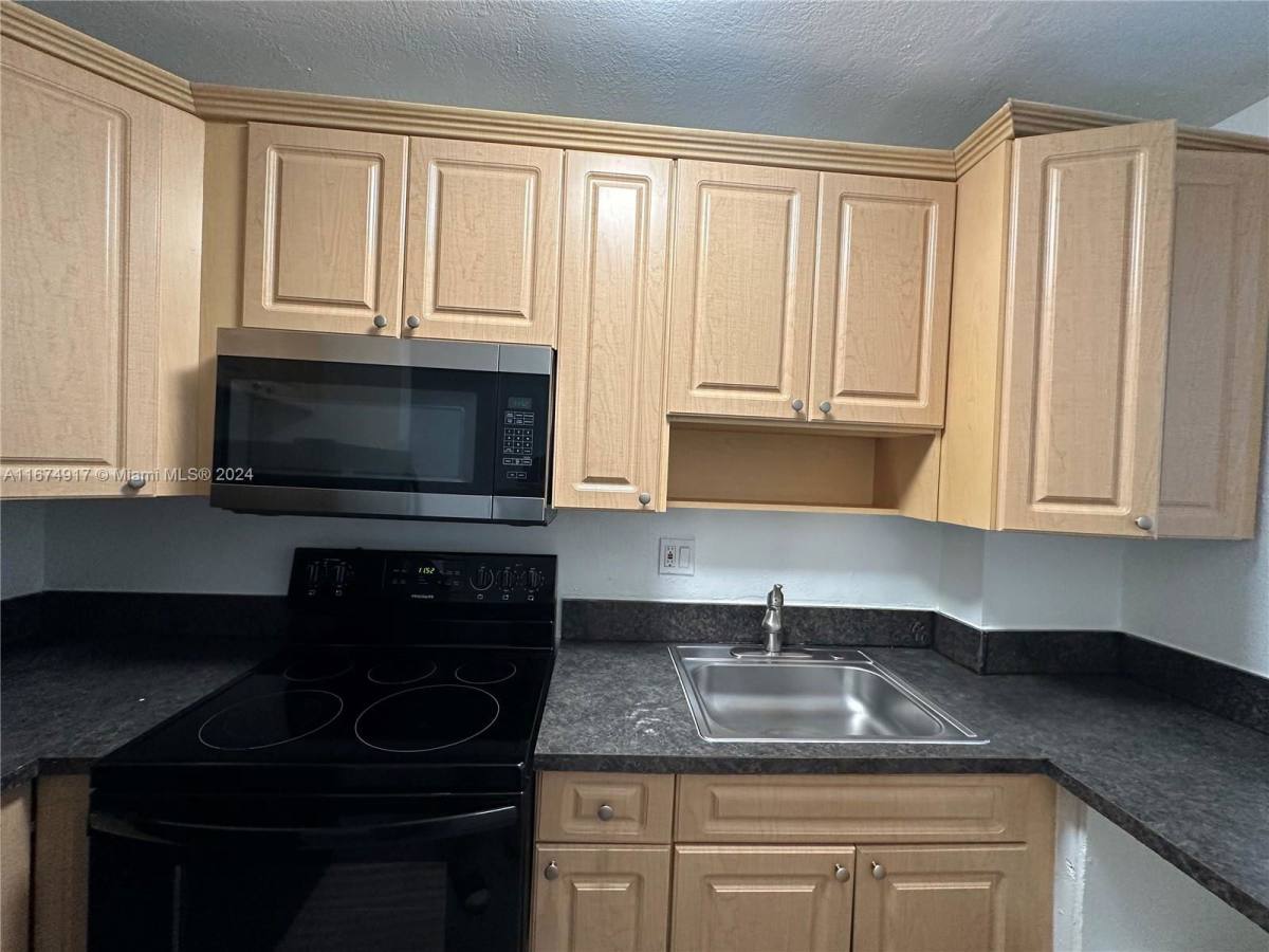 Apartment for rent at 1400 NE 56th St, Fort Lauderdale, FL 33334
