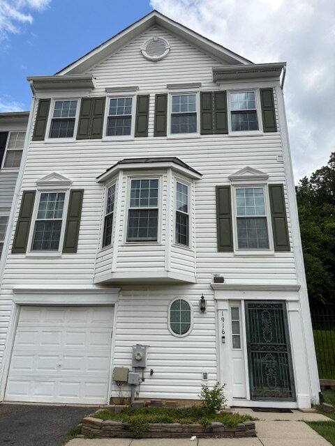 Townhouse for rent at 1916 Mississippi Ave SE, Washington, DC 20020