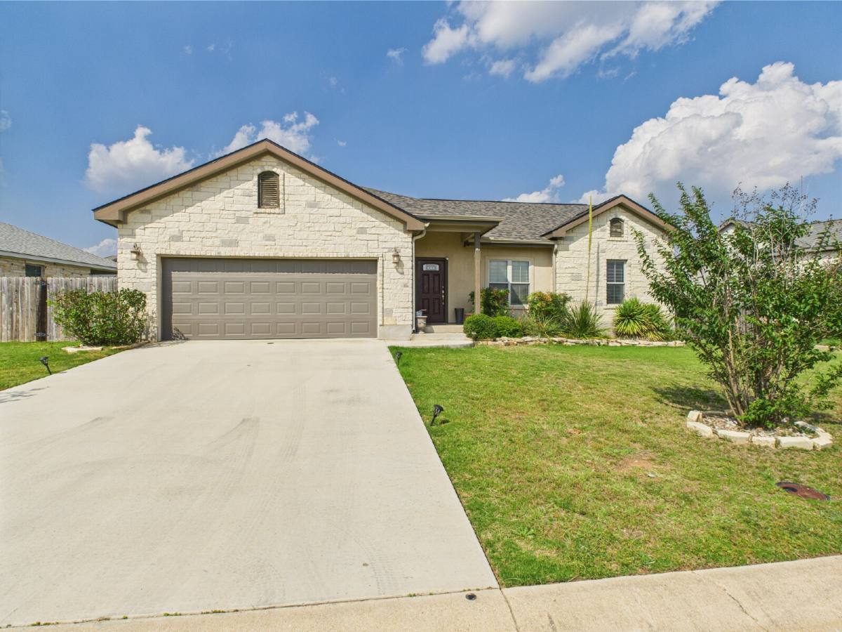 House for rent at 730 Northern Red Oak Lane, Fredericksburg, TX 78624