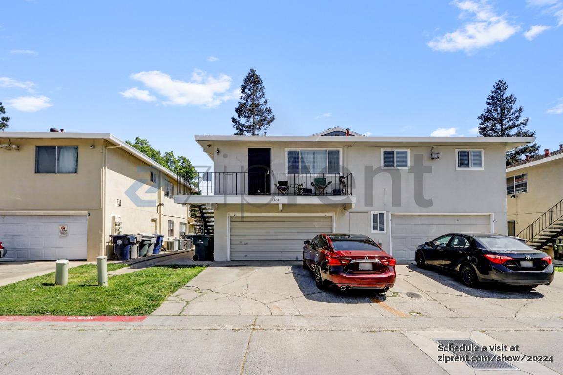 Townhouse for rent at 7384 Franklin Blvd #2, Sacramento, CA 95823