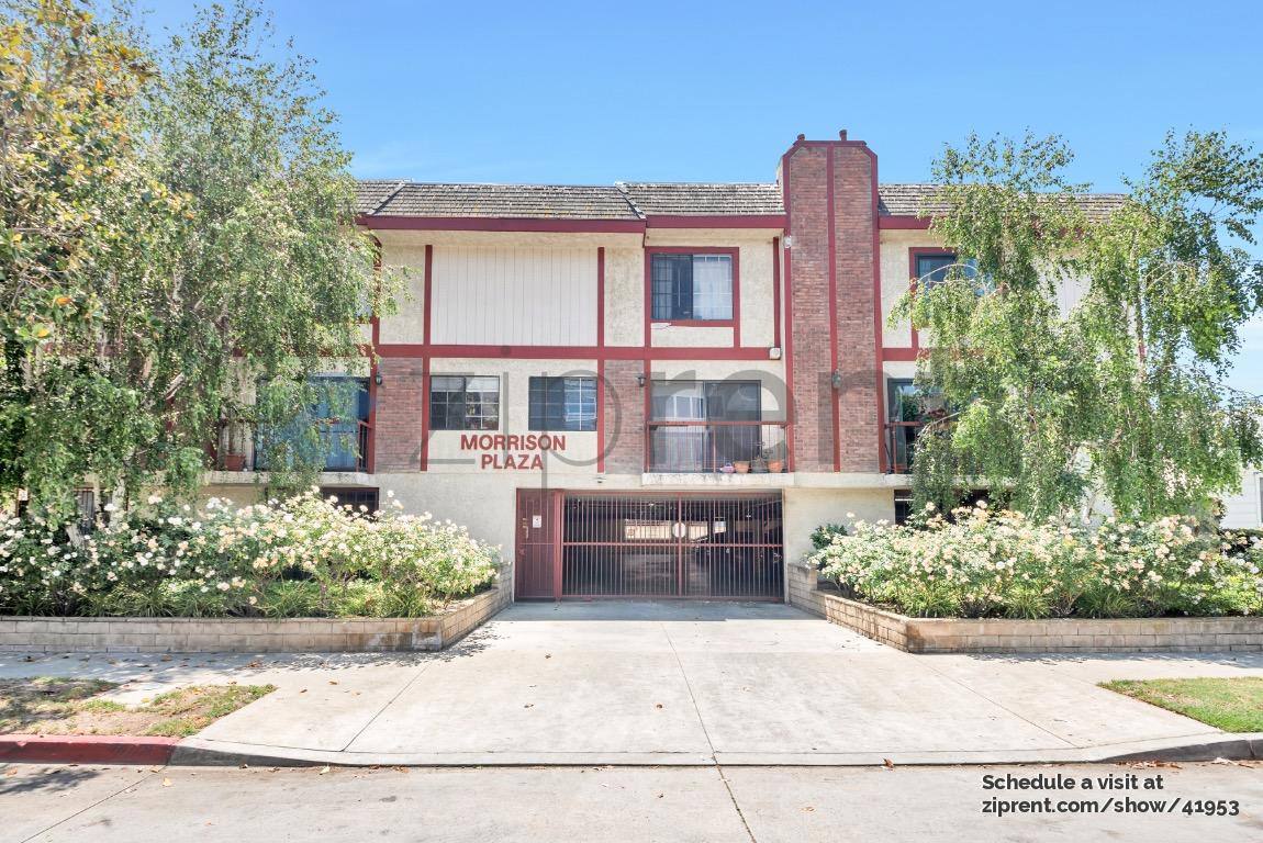 Apartment for rent at 11274 Morrison St #2, North Hollywood, CA 91601