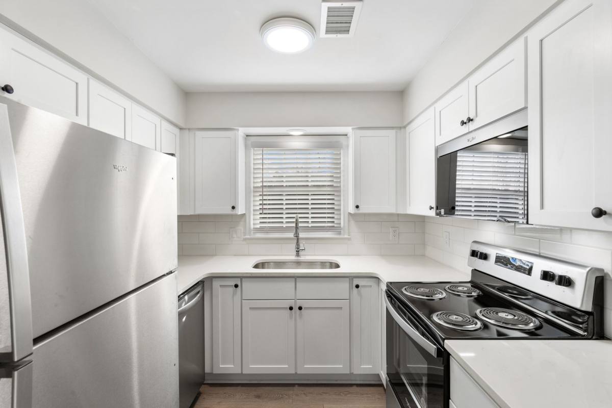 Apartment for rent at 163 S Eagle Creek, Lexington, KY 40515