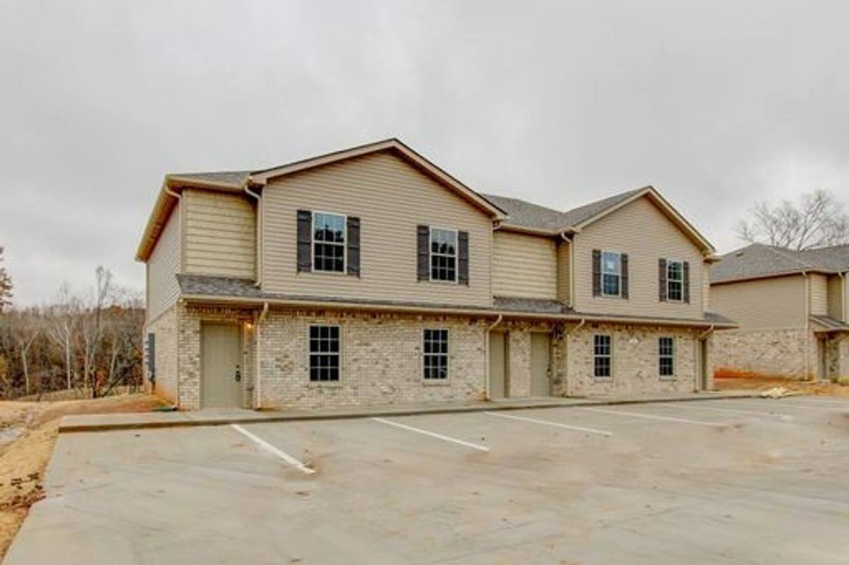 Apartment for rent at 238 Fairview Lane, Clarksville, TN 37042