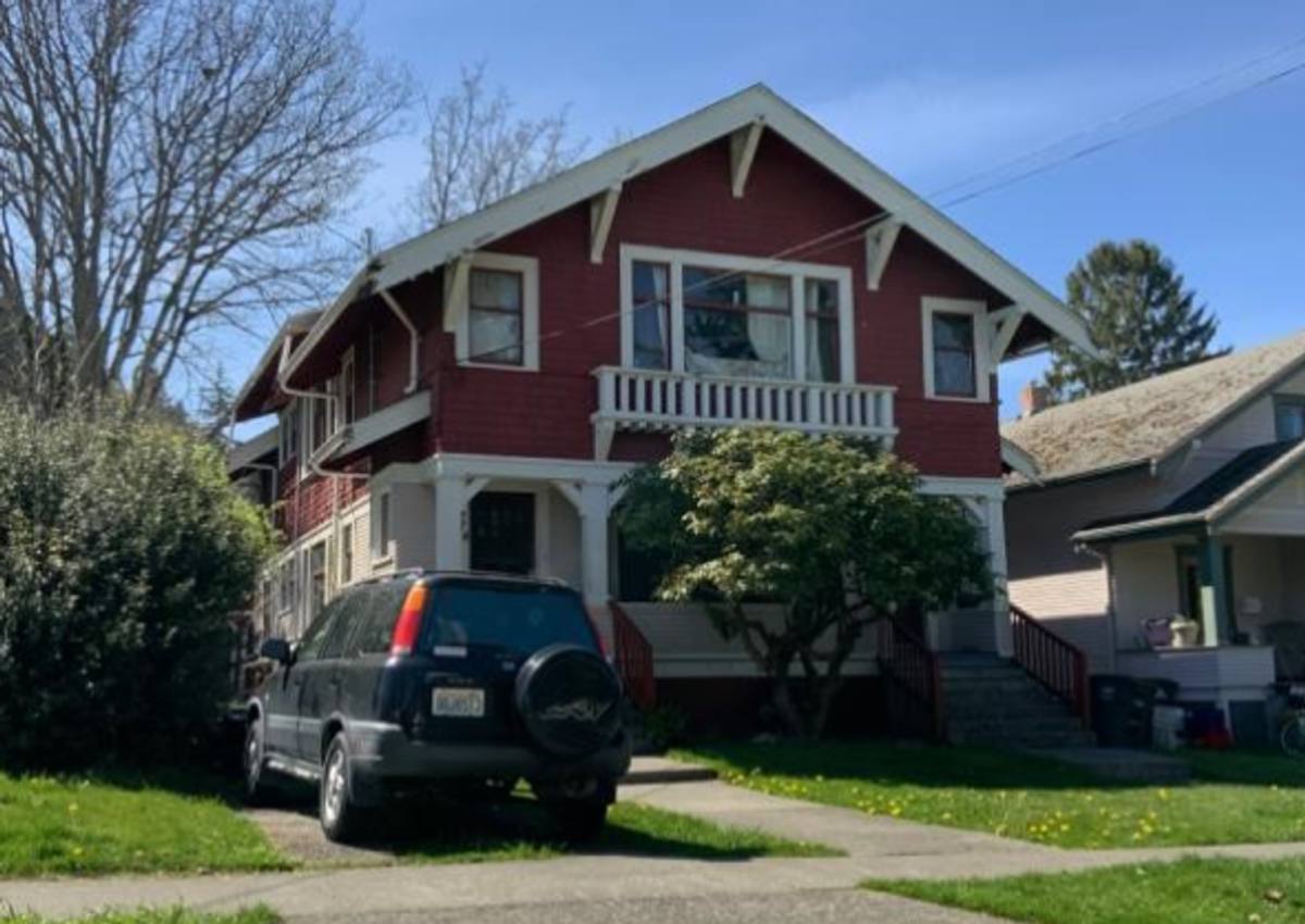 Apartment for rent at 712 E Maple St, Bellingham, WA 98225