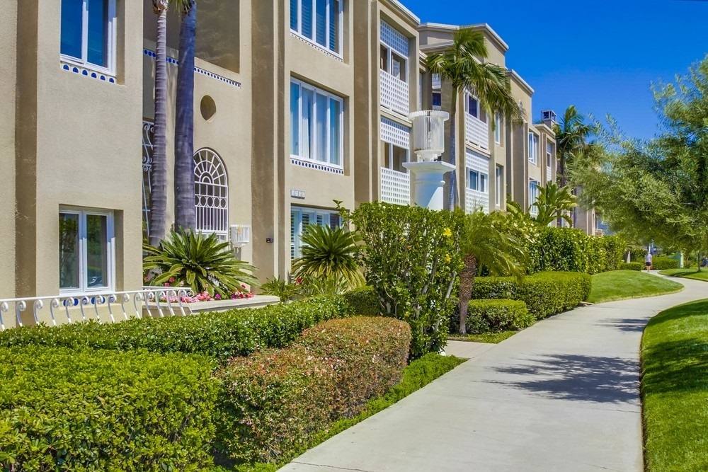 Condo for rent at 4012 Nobel Dr, San Diego, CA 92122