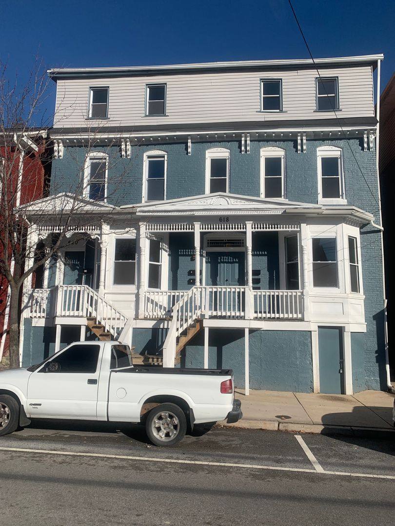 Apartment for rent at 620 W Washington St, Hagerstown, MD 21740