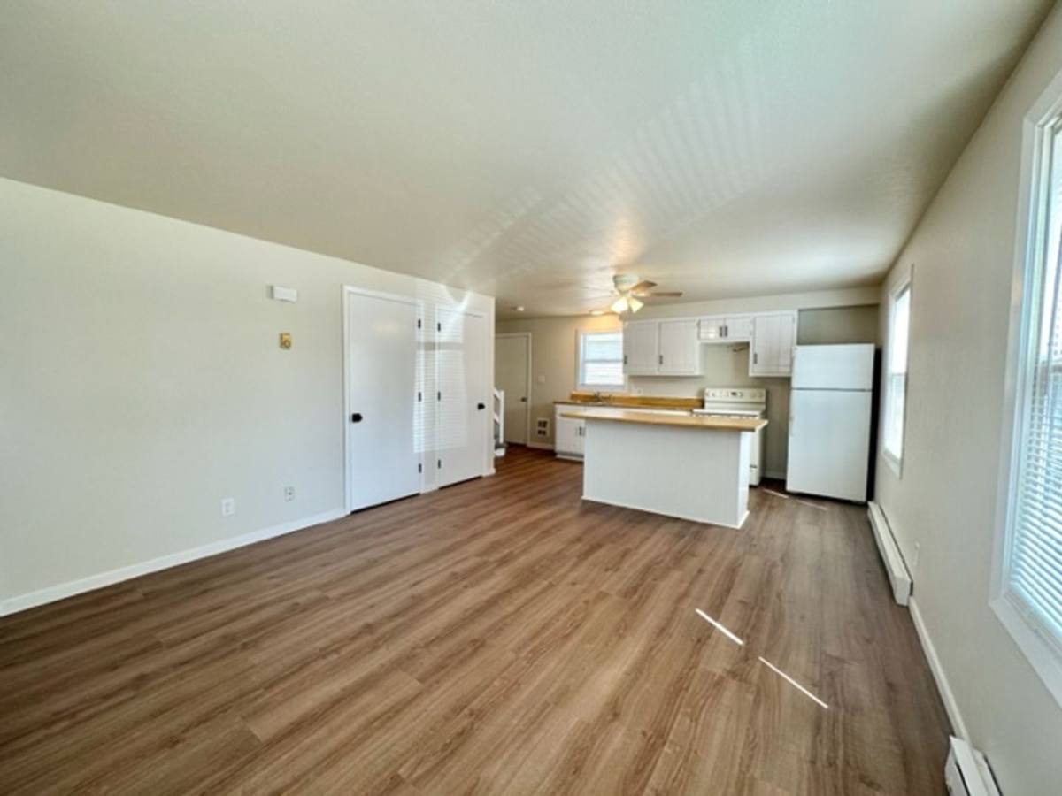 Townhouse for rent at 804 7th St, Green Bay, WI 54304