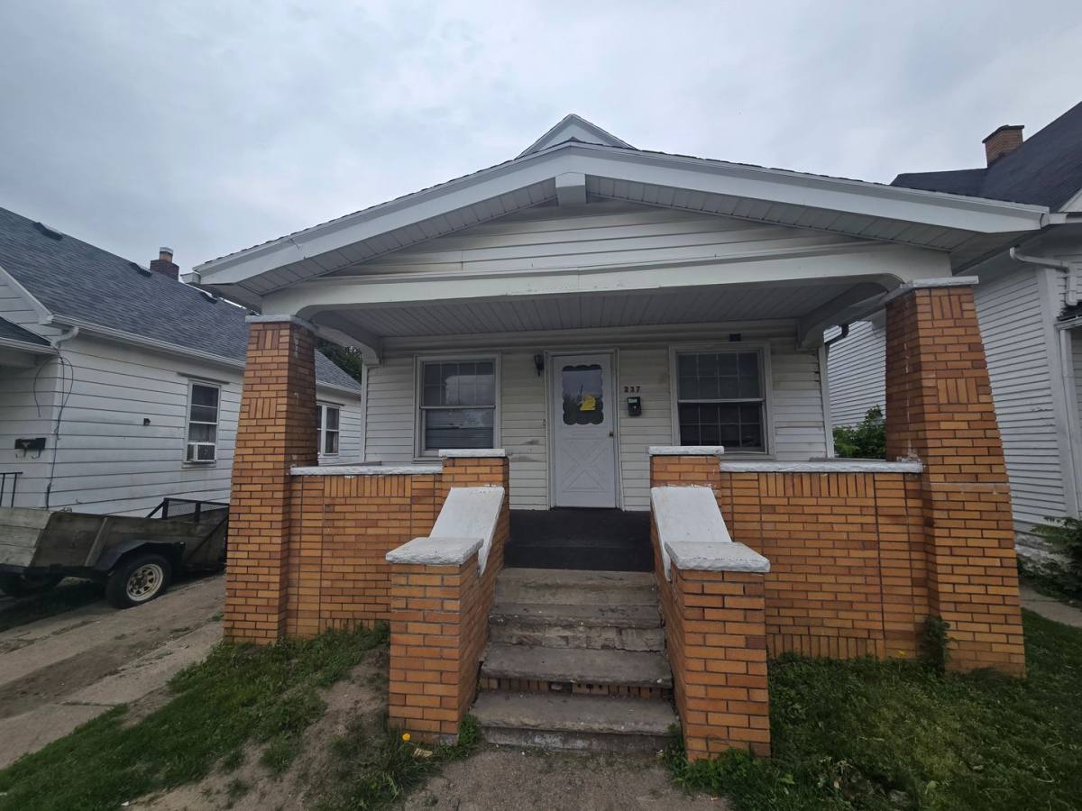 House for rent at 237 E Streicher St, Toledo, OH 43608