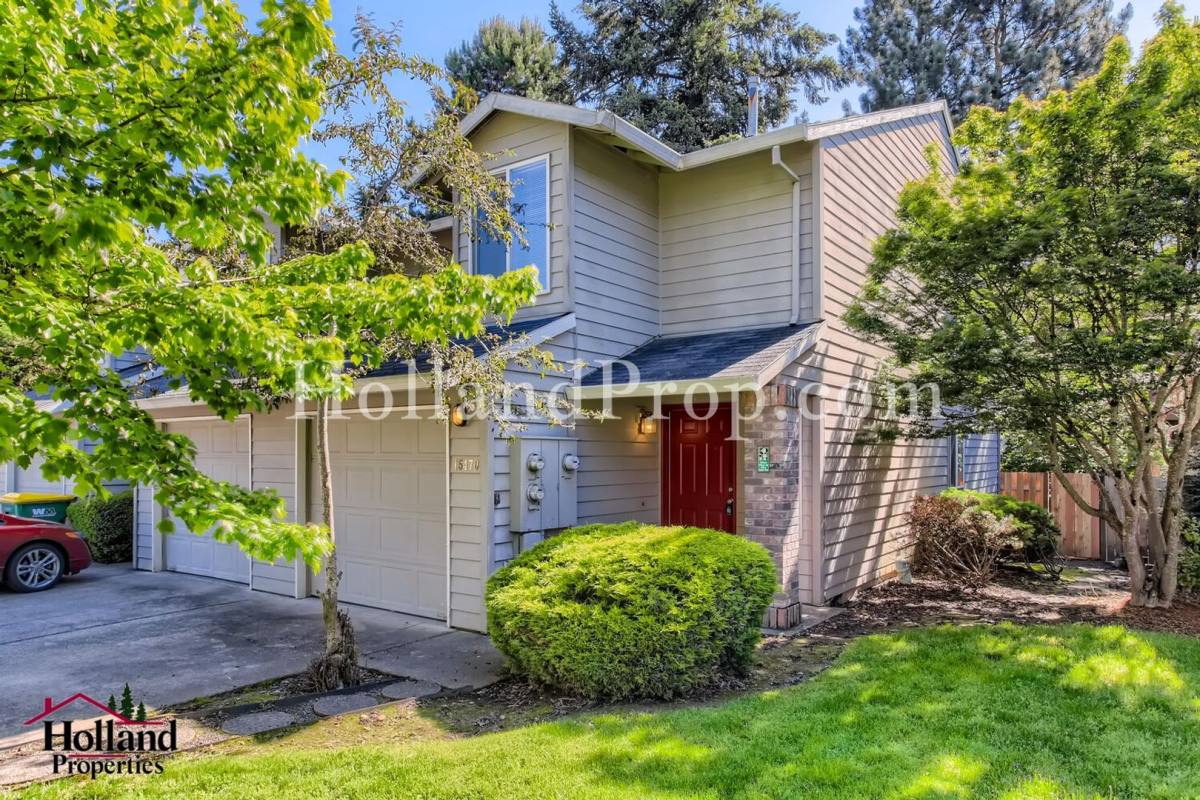 Apartment for rent at 15466-70 SW Donna Court, Beaverton, OR 97078