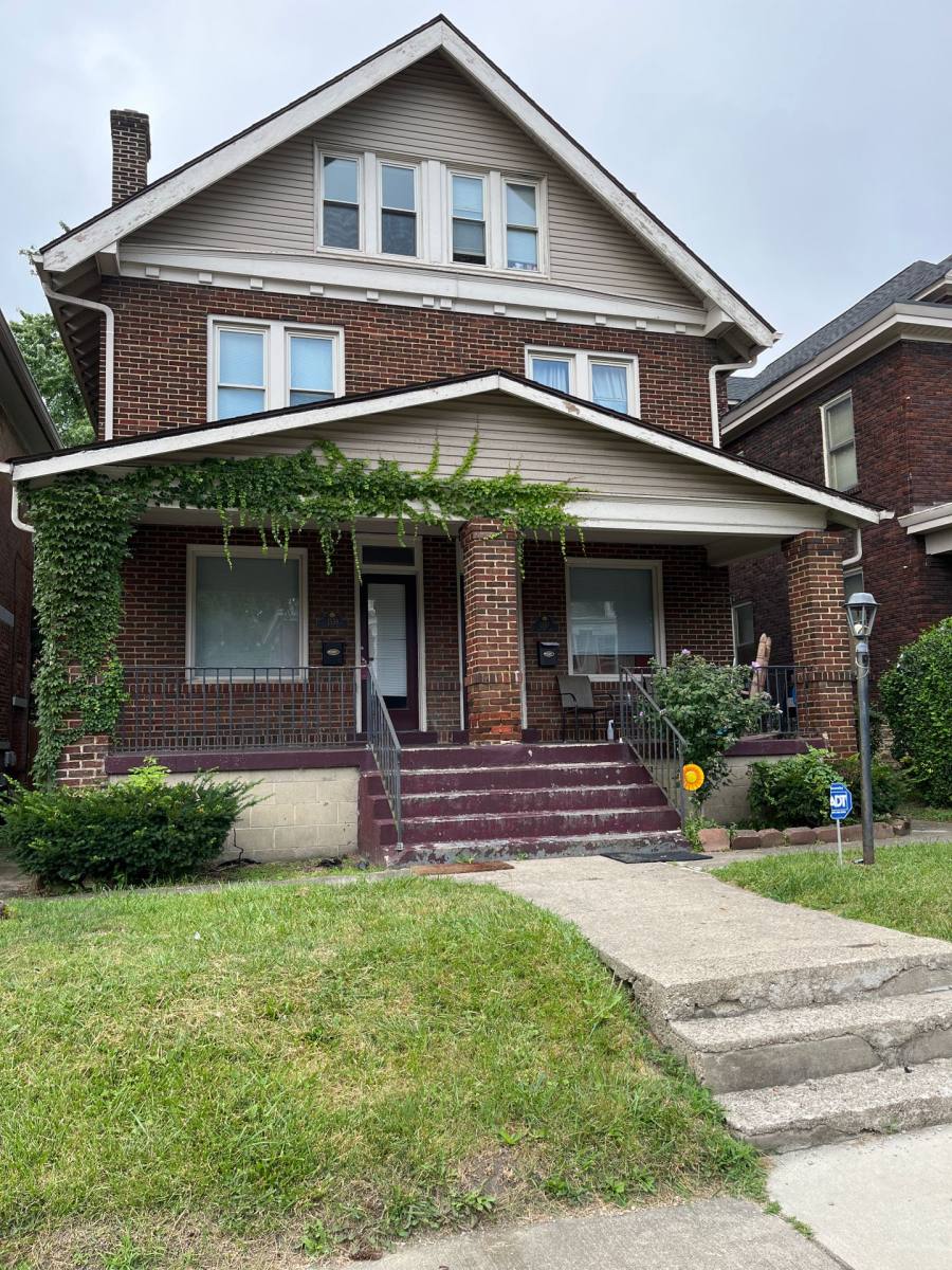 Apartment for rent at 1557-1559 Clifton Ave, Columbus, OH 43203
