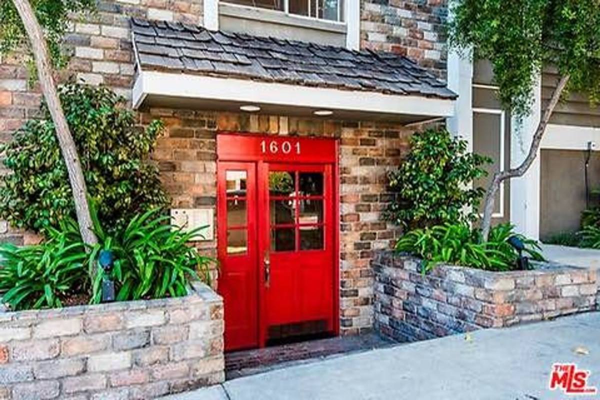 Condo for rent at 1601 Hilts Ave, Los Angeles, CA 90024